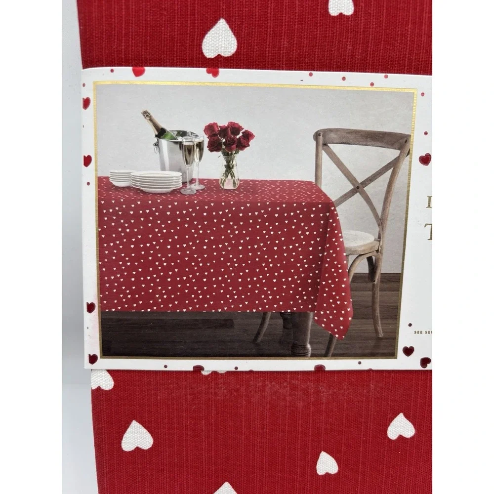 Valentines Day Boundary Tablecloth Red White Hearts 100 Cotton 60x102 Oblong NWT